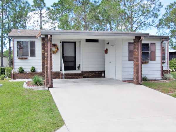  19708 CHARLESTON CIRCLE  #76, North Fort Myers, FL photo