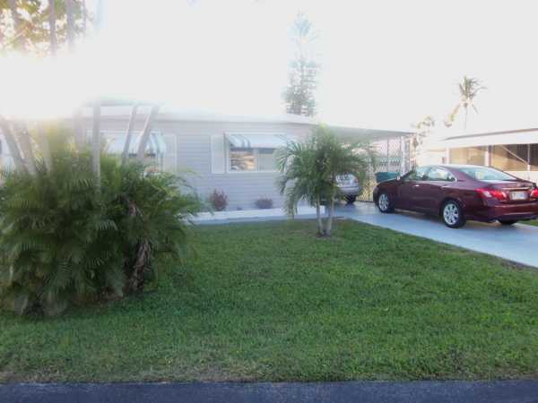  8701 Duchess Court East, Boynton Beach, FL photo