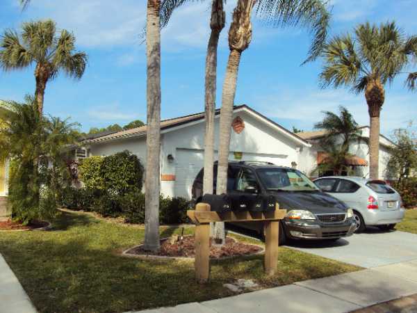  5460 San Luis Dr, North Fort Myers, FL photo