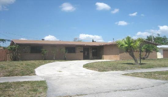  18520 NW 22 Place, Opa Locka, FL photo