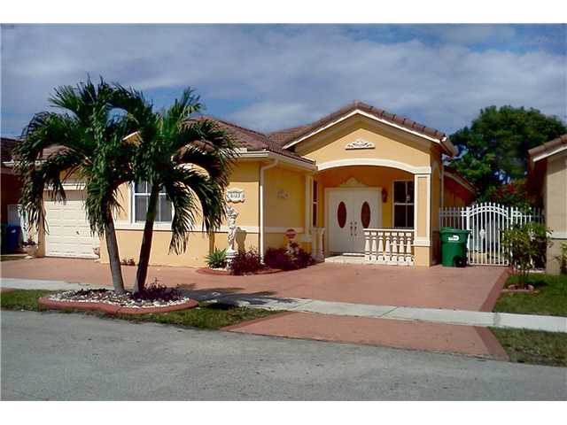  8123 NW 198 ST, Hialeah, FL photo