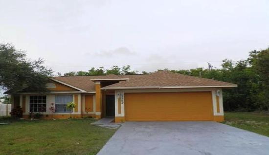  2562 Se Rock Springs Dr, Port Saint Lucie, FL photo