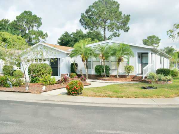  4002 Avenida Del Tura, North Fort Myers, FL photo