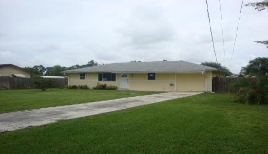  3802 Suncrest Rd, Lake Worth, FL photo