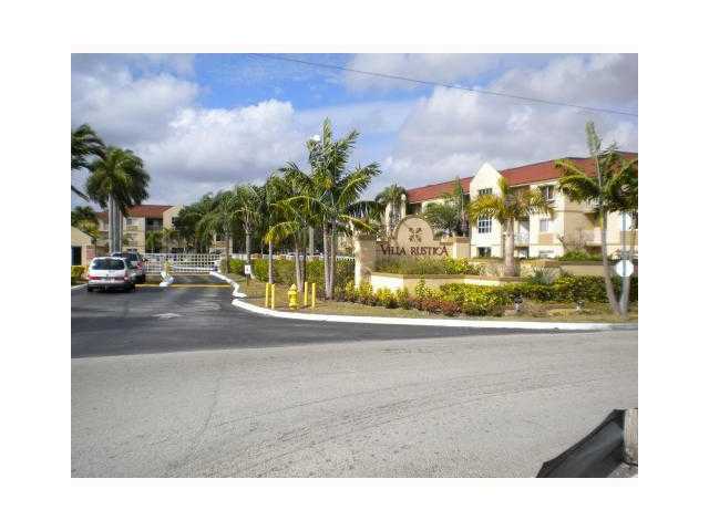  18860 57 AV # 108, Hialeah, FL photo