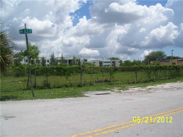  12301 NW 27 AVE, Miami, FL photo