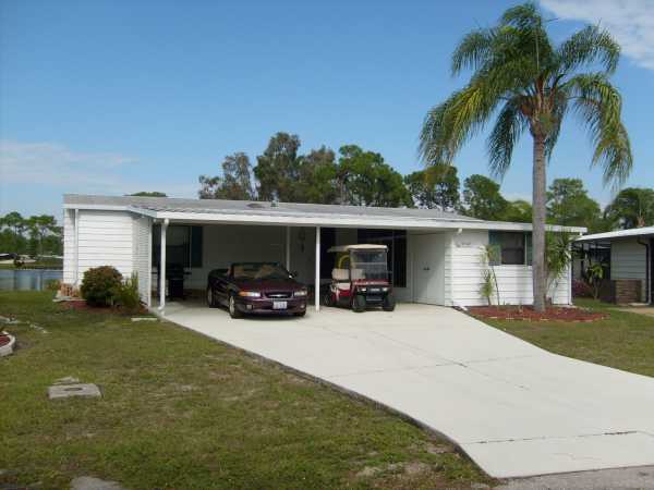  19141 Harbour Tree Court, North Fort Myers, FL photo