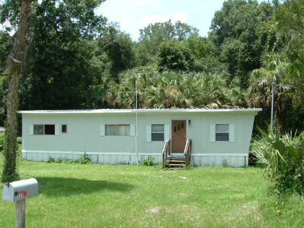 131 Browns Rd With 1/4 Acre Lot, San Mateo, FL photo
