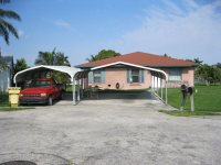  319 Seminole Court, Pahokee, FL 3933534