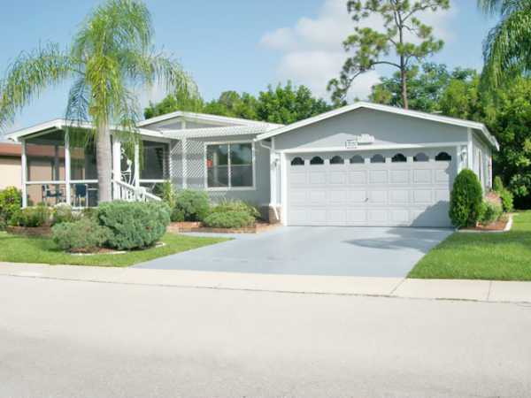  818 Via Del Sol, North Fort Myers, FL photo