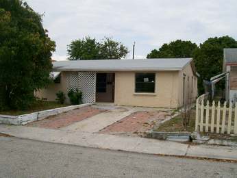  823 S B St, Lake Worth, FL photo