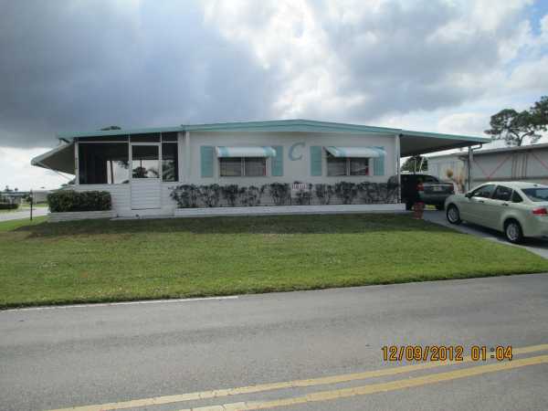  4384 Royal Manor Blvd, Boynton Beach, FL photo