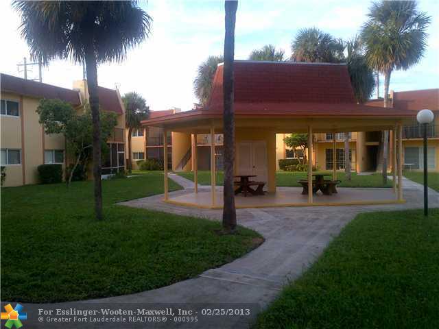  2954 NW 55TH AVE # 2B, Lauderhill, Florida photo