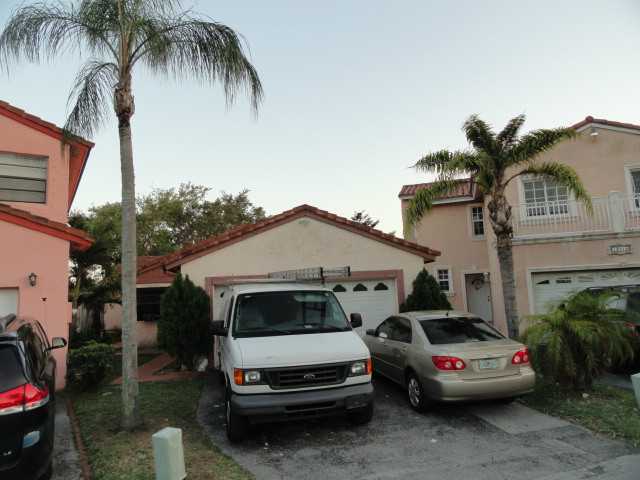  13206 SW 10 TE, Miami, Florida photo