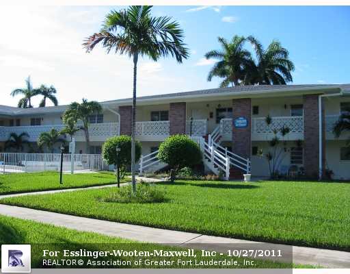  1446 HAYES ST # 4, Hollywood, Florida photo