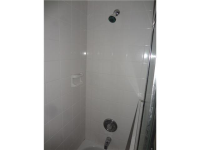  1430 Ne 170th St Apt 323, Miami, Florida  5176166