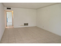  3200 Lake Osborne Dr Apt 212, Lake Worth, Florida  5192503