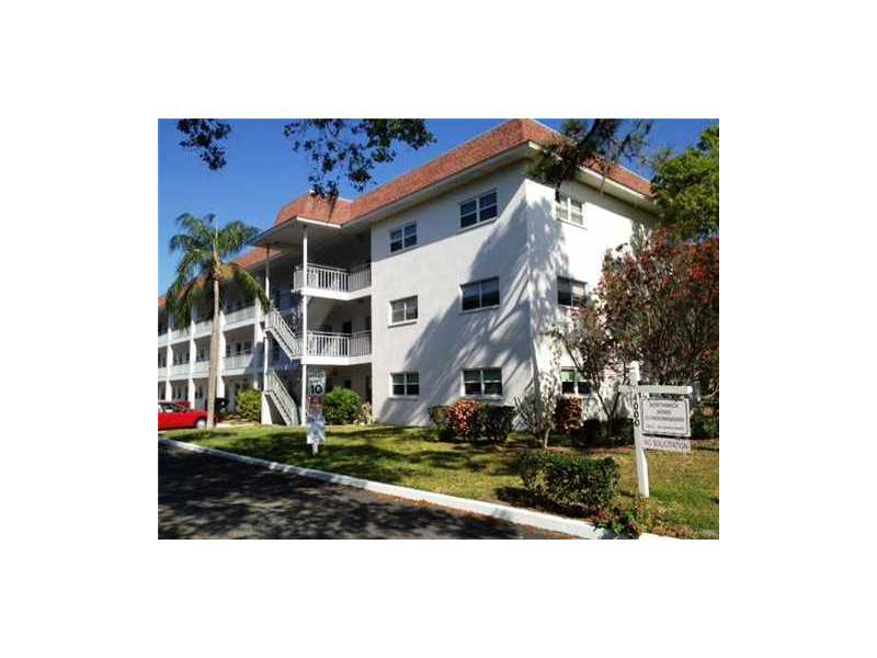  4000 3rd St N Apt 300, Saint Petersburg, Florida  photo