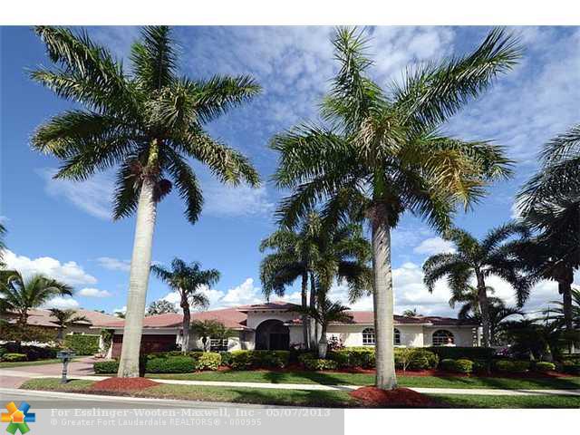  2500 MONTCLAIRE CIR, Weston, Florida photo