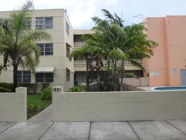  1851 Ne 168th St Apt C10, North Miami Beach, Florida  photo