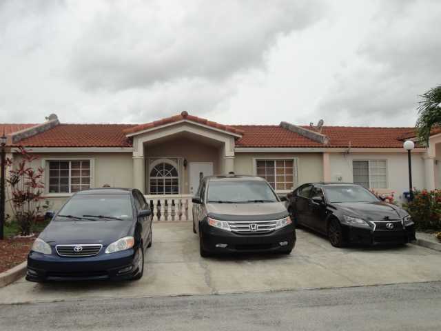  17242 NW 73 AV, Hialeah, Florida photo