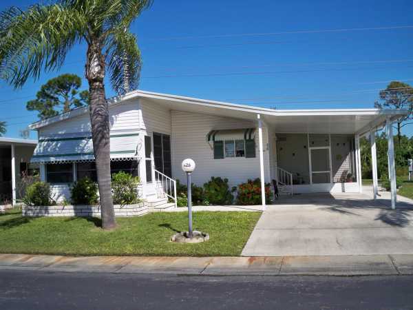  426 Horizon Dr, North Fort Myers, FL photo