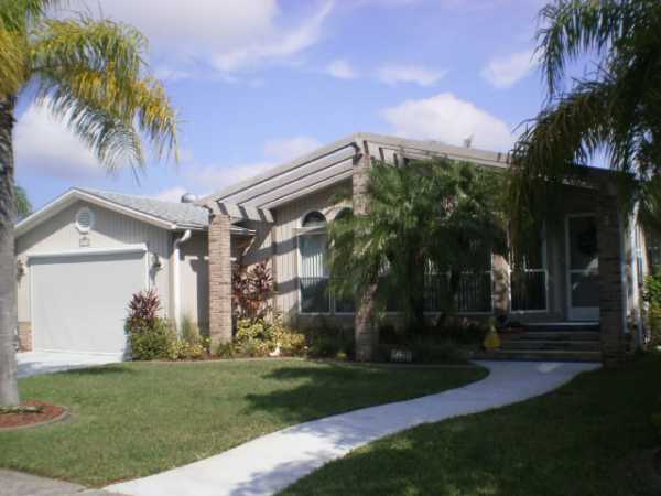  5456 San Luis Dr, North Fort Myers, FL photo