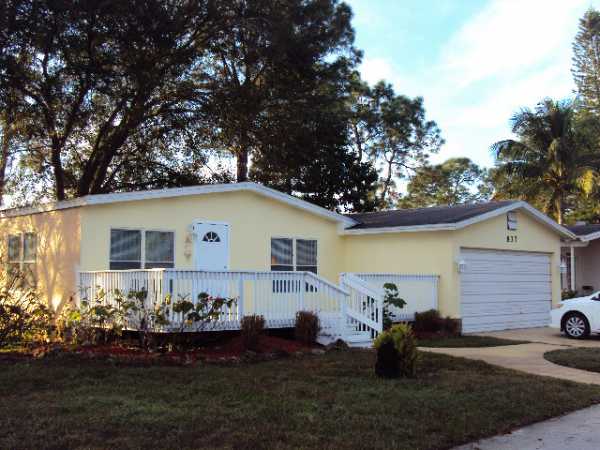  837 Via Del Sol, North Fort Myers, FL photo