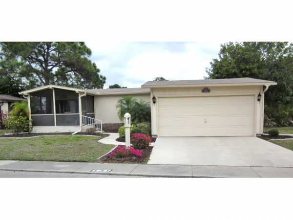  131 Las Palmas Blvd, North Fort Myers, FL photo