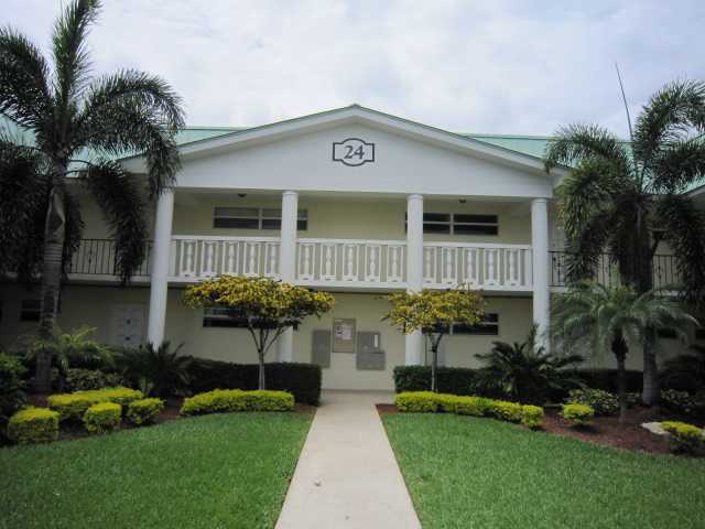  24 Colonial Club Dr # 205a, Boynton Beach, Florida  photo