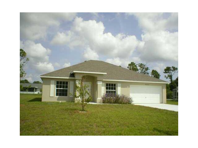  2337 Se Maniton Ter, Port Saint Lucie, Florida  photo