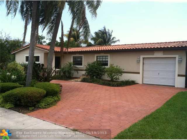  8300 NW 177TH ST, Hialeah, Florida photo