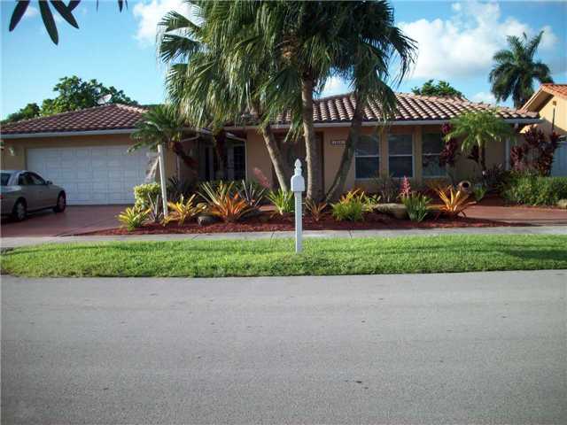  12541 SW 23 TE, Miami, Florida photo