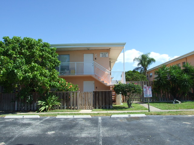  420 Tyler Ave,c1, Cape Canaveral, FL photo