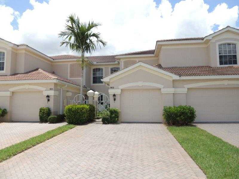  10020 Sky View Way Apt 902, Fort Myers, Florida  photo