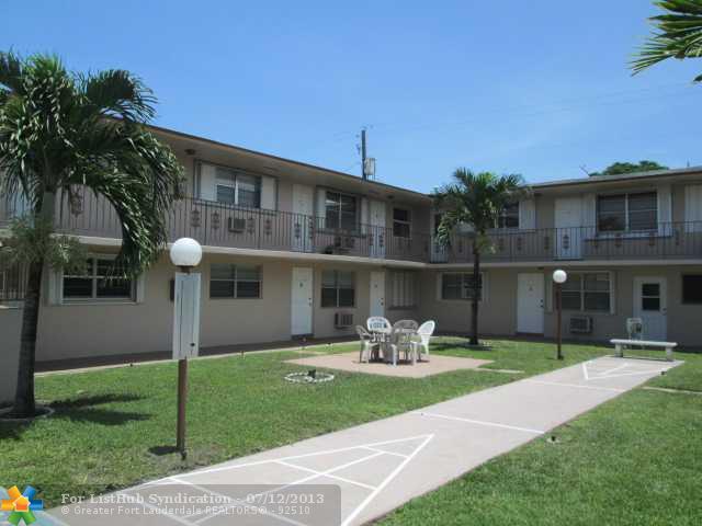  1710 Mckinley St Apt 8, Hollywood, Florida  photo