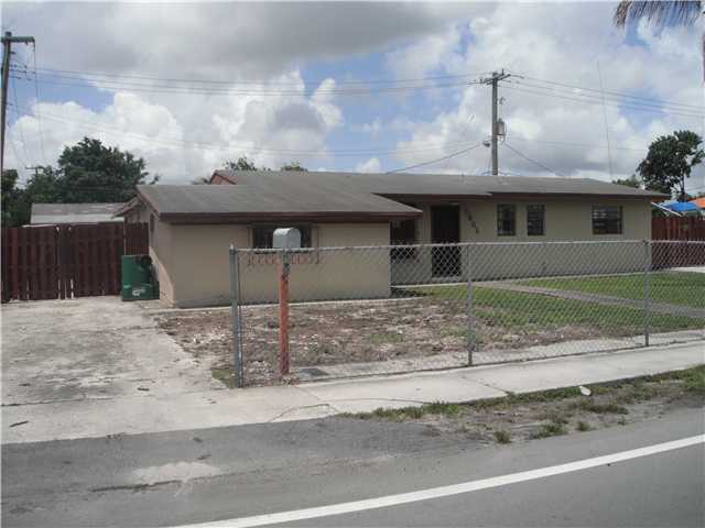  5451 Nw 167th St, Opa Locka, Florida  photo