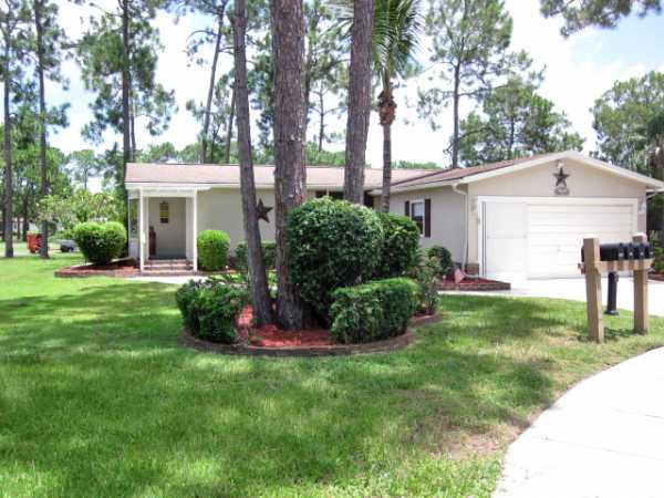  1940 Madera Court, North Fort Myers, FL photo