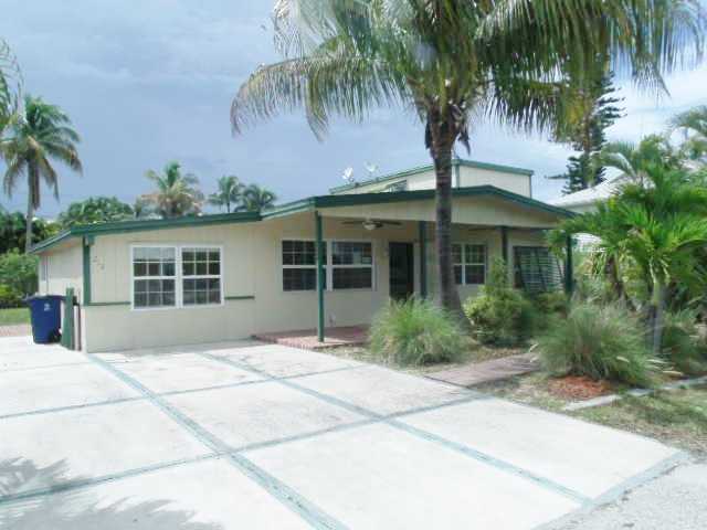  213 Hibiscus Dr, Fort Myers Beach, Florida  photo