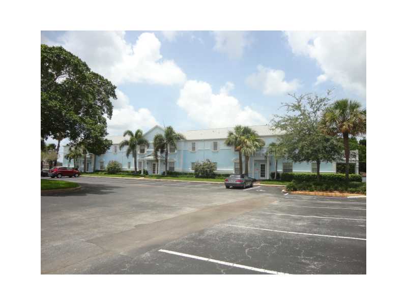  5107 Salmon Dr Se Apt B, Saint Petersburg, Florida  photo