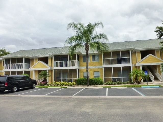  2770 Fountain View Cir Apt 108, Naples, Florida  photo