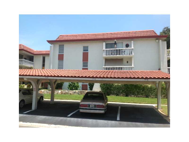  1001 Pearce Dr Unit 305, Clearwater, Florida  photo