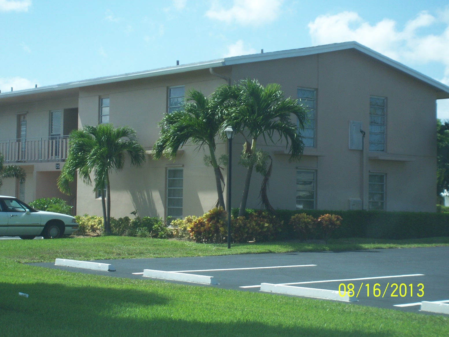  315 Circle Dr S Unit 102, Boynton Beach, FL photo