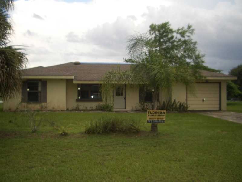  2256 Se East Dunbrooke Cir, Port Saint Lucie, Florida  photo