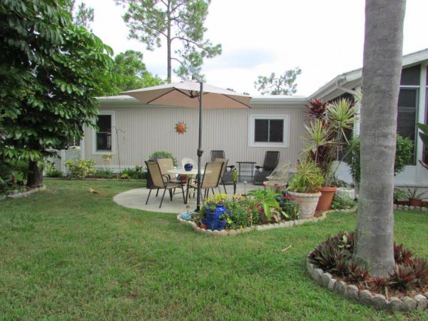  2910 Madera Circle, North Fort Myers, FL photo