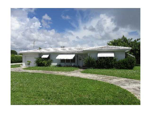  2251 PLUNKETT ST, Hollywood, Florida photo