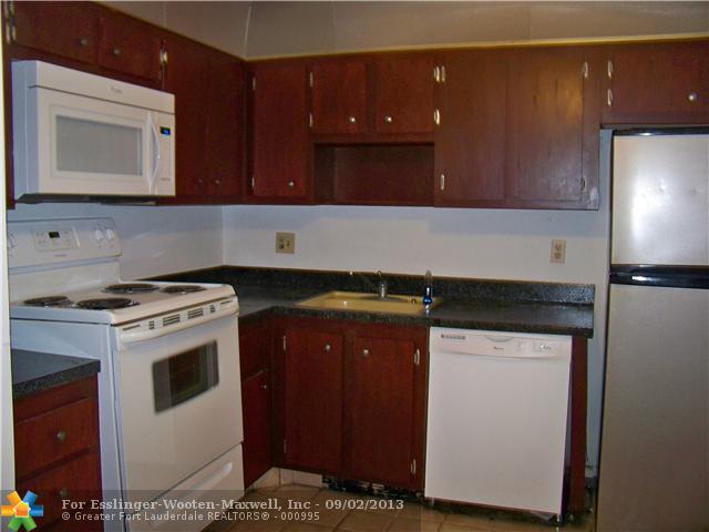  2061 NW 47TH TER # 401, Lauderhill, Florida photo