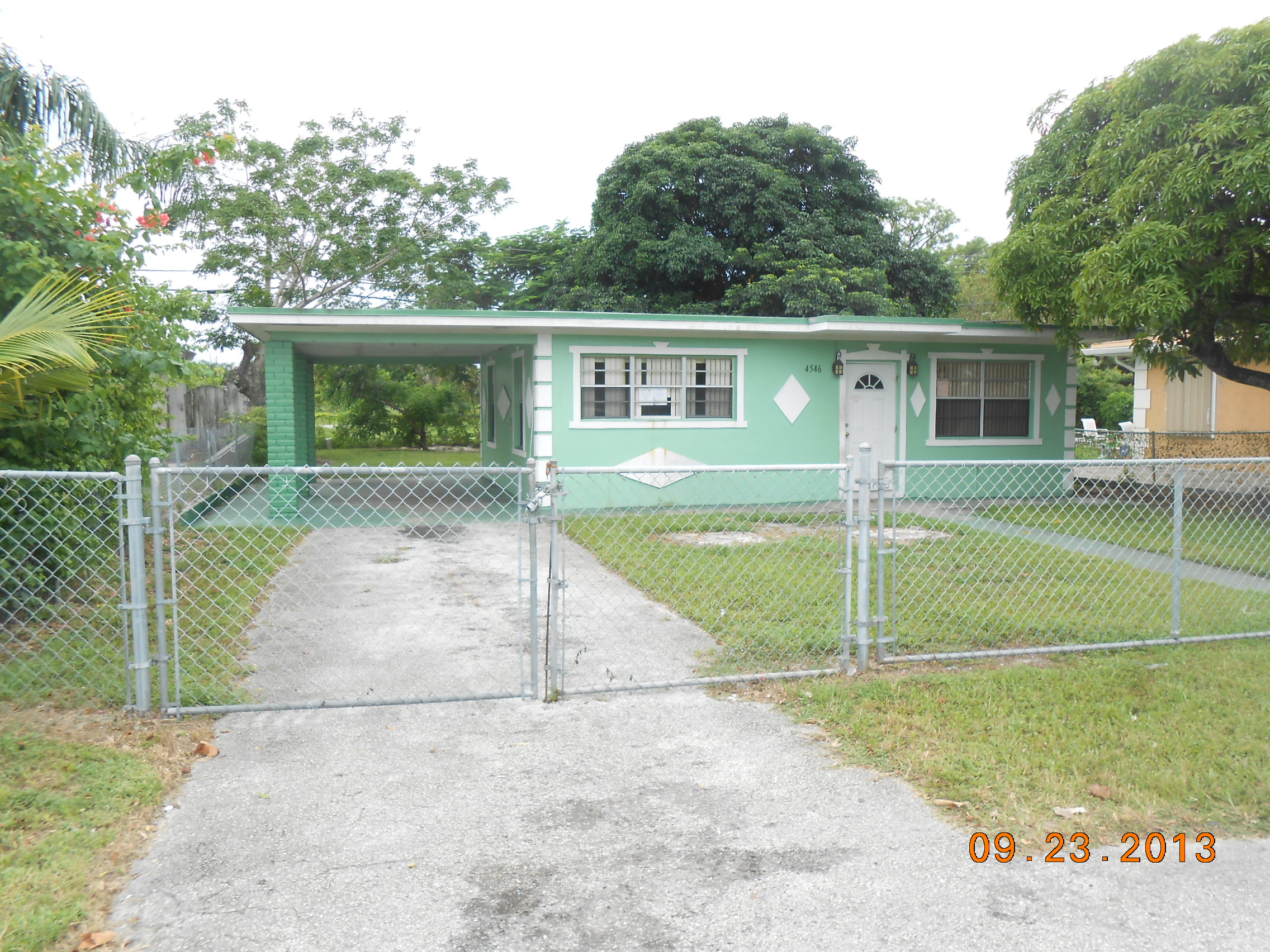  4546 Carver St, Lake Worth, FL photo