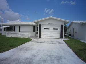  2099 Sw Lake Circle Dr, Boynton Beach, Florida  photo