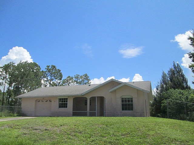  1416 Lake Ave, Lehigh Acres, Florida  photo